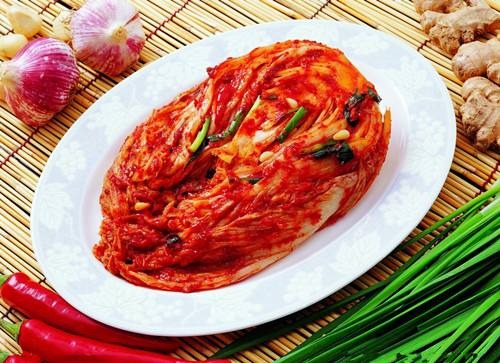 平昌冬奥会闭幕式：北京烤鸭直接KO了韩国泡菜