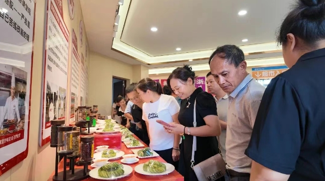 家校同心鉴成长,赴一场技能之约|赣州新东方厨王全科2502班家长鉴证会温情落幕