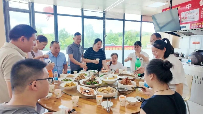 家校同心鉴成长,赴一场技能之约|赣州新东方厨王全科2502班家长鉴证会温情落幕